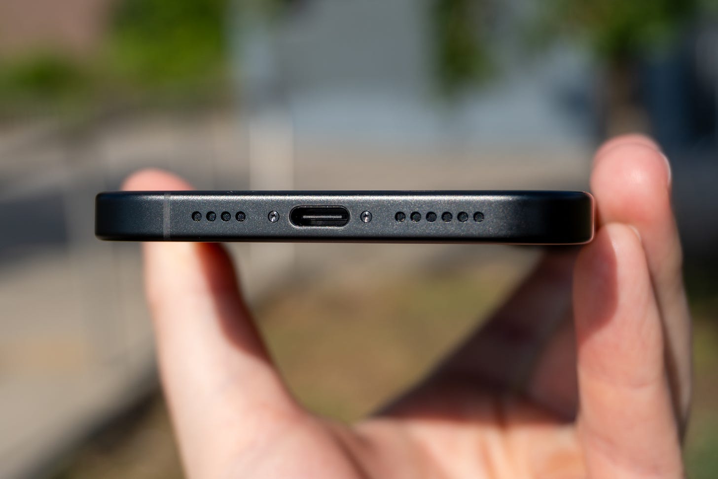 iPhone 16 Plus USB-C port