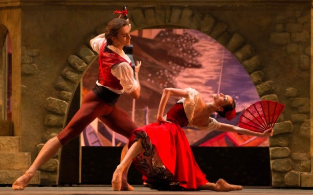 Denis Rodkin (Basil) and Olga Smirnova (Kitri) in Don Quixote © John Hudson Denis Rodkin (Basil) and Olga Smirnova (Kitri) in Don Quixote © John Hudson