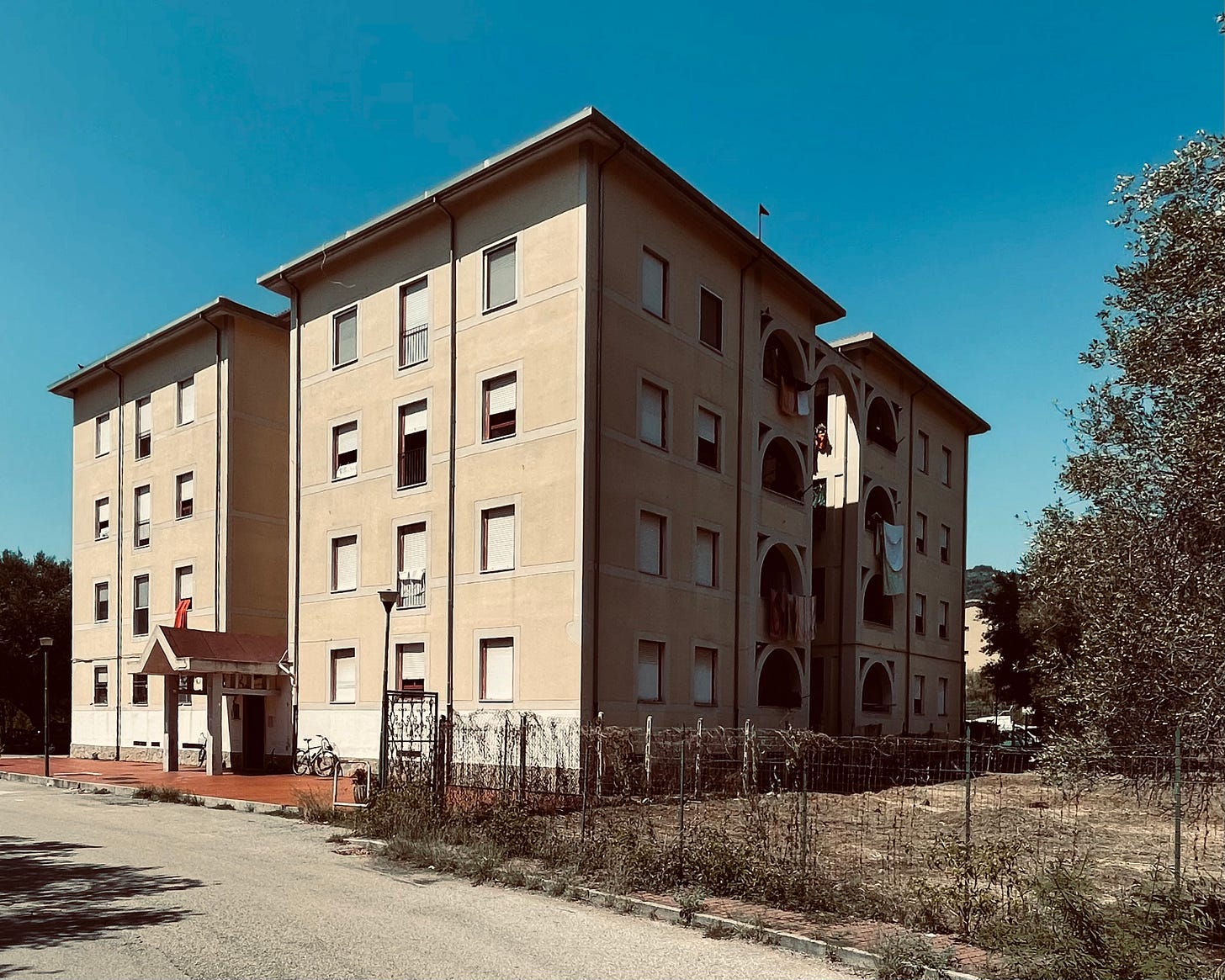 Palazzina IACP Paolo Portoghesi a Sapri