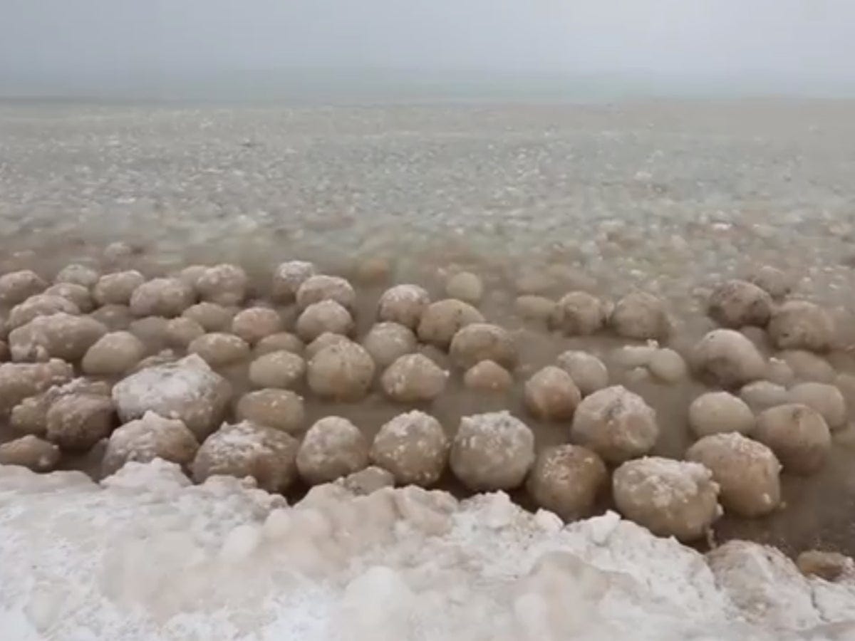 Polar vortex: Lake Michigan turns to sea of giant ice balls | The  Independent | The Independent