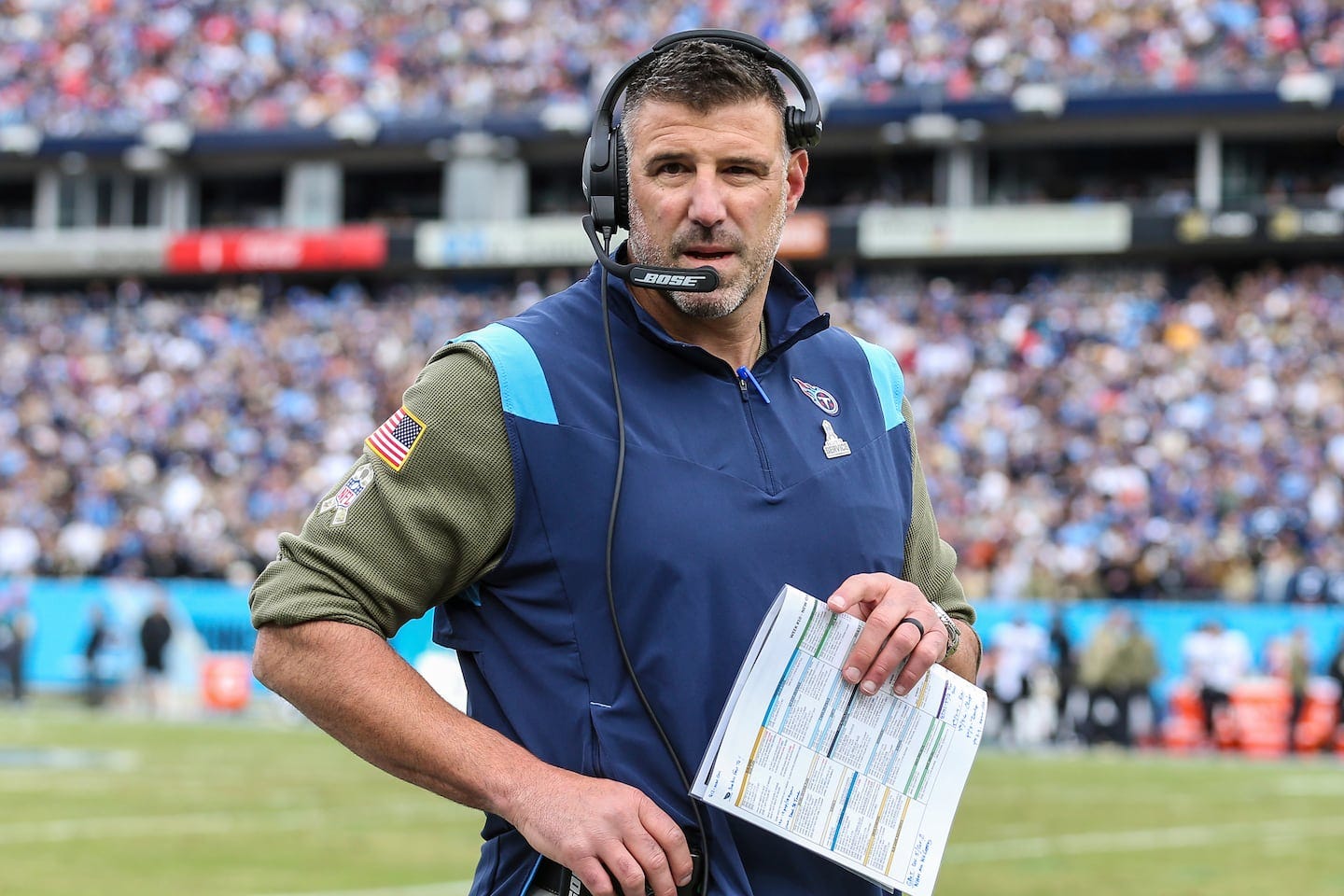 Mike Vrabel in negotiations with Patriots for head coach vacancy