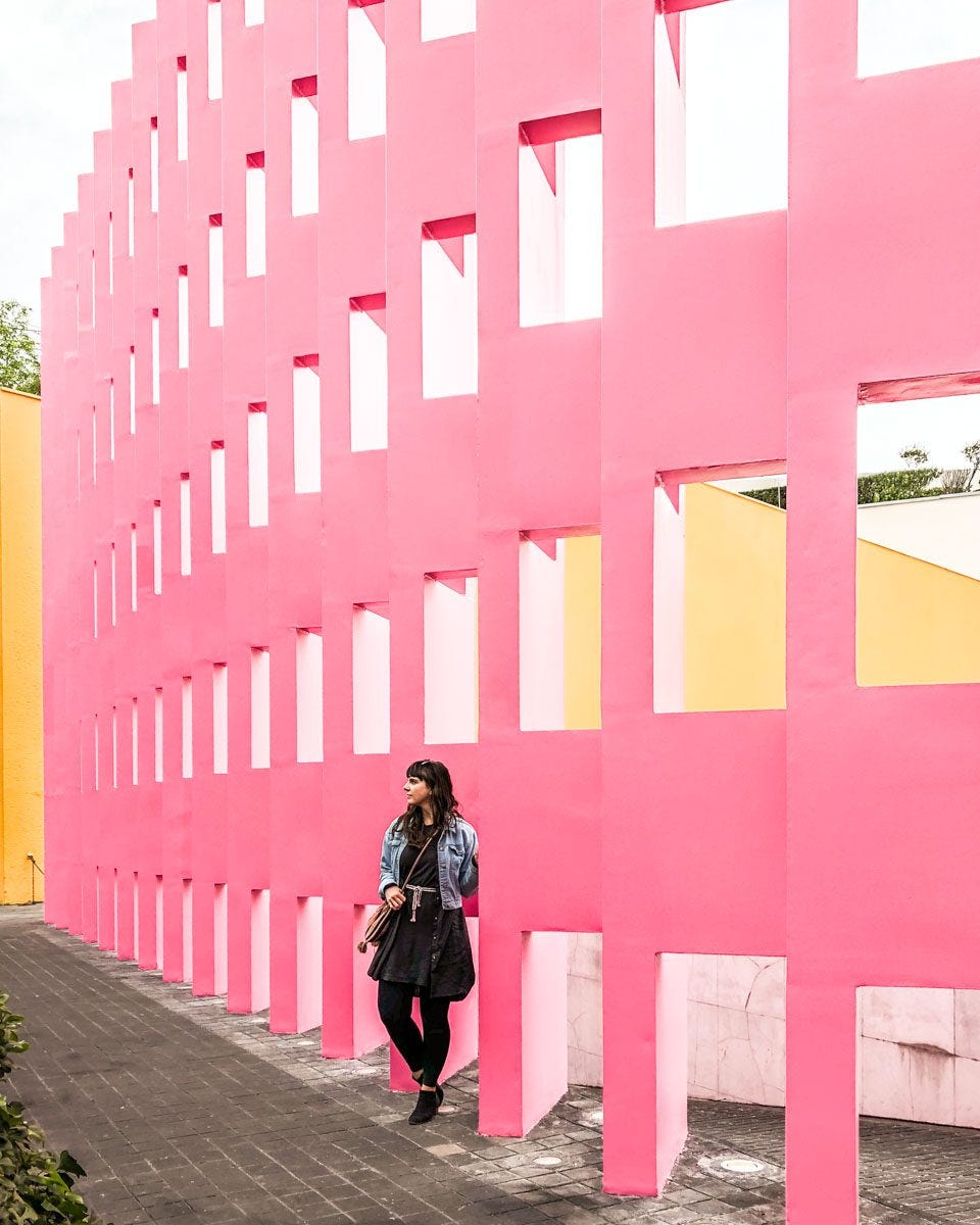 best mexico city instagram pink wall camino real - Brooklyn Tropicali