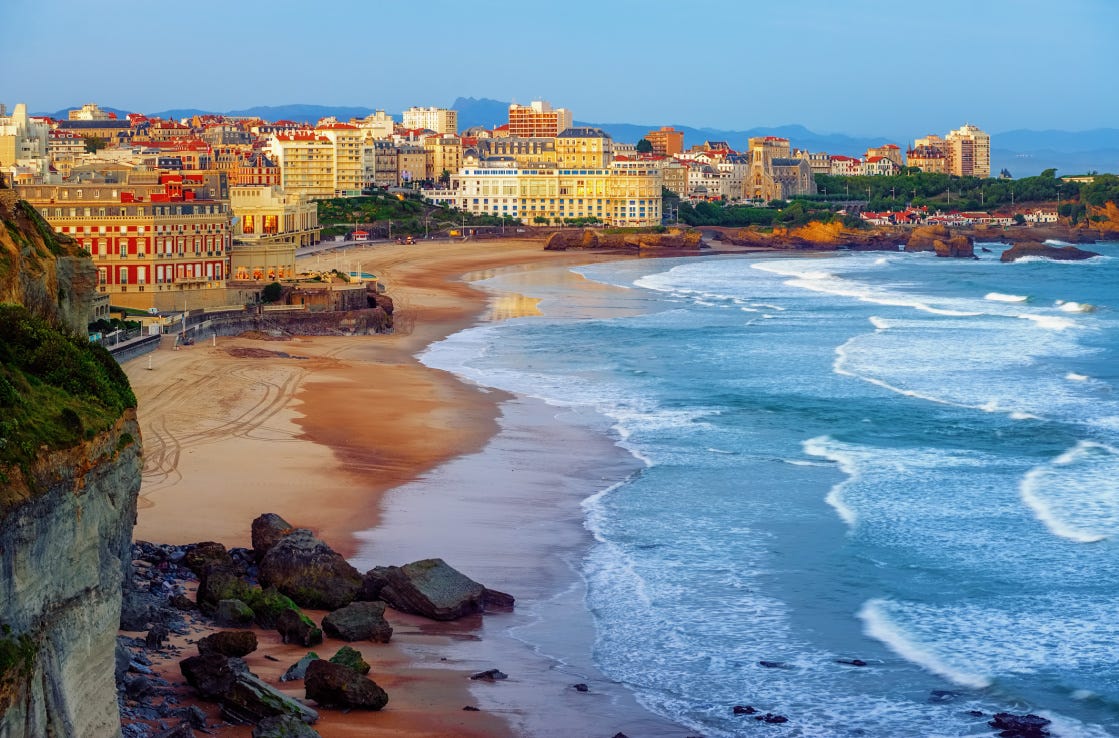 Take on France's surfing capital: Biarritz | Hertz Car Hire