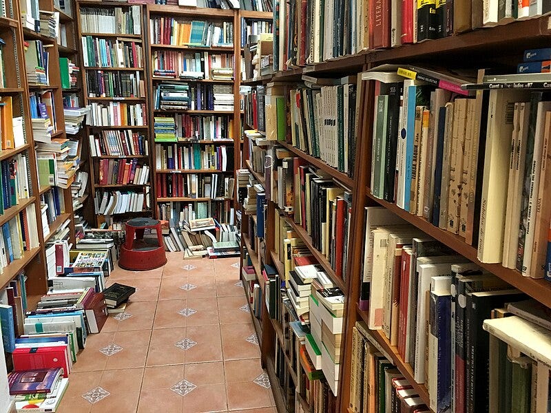 File:Bookstore in Río Piedras, Puerto Rico.jpg