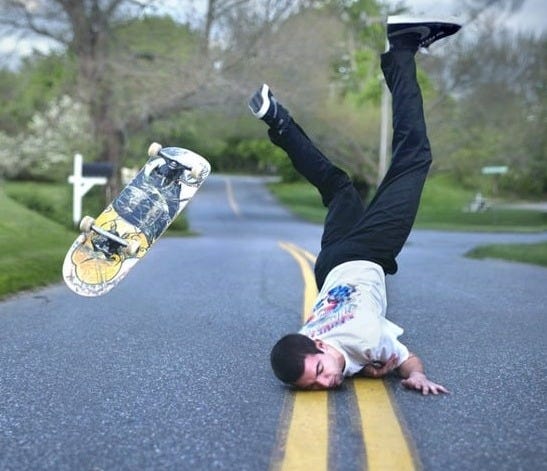 r/skateboarding - As a beginner skateboarder, this is something I've always feared from the start [x-post from /r/pics]