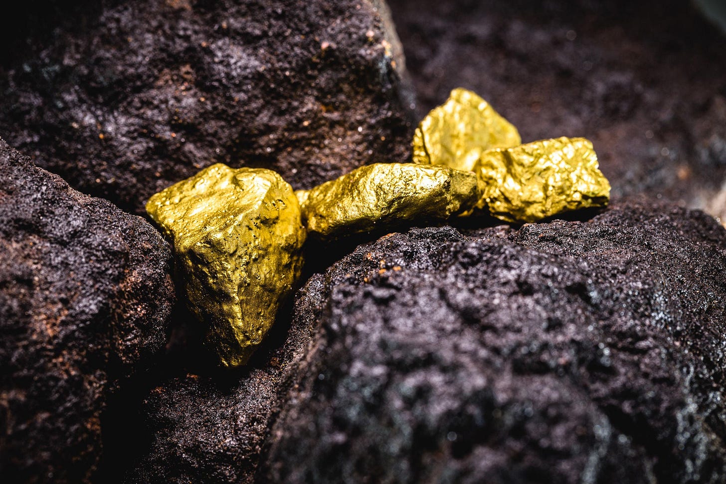 How gold miners can build long-term competitiveness | EY - US