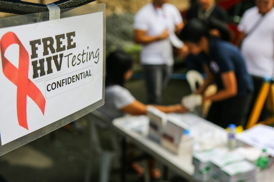  The Quezon City government conducts free HIV testing as part of its HIV awareness and prevention campaign on Sept. 13, 2019.  Jire Carreon, ABS-CBN News/File