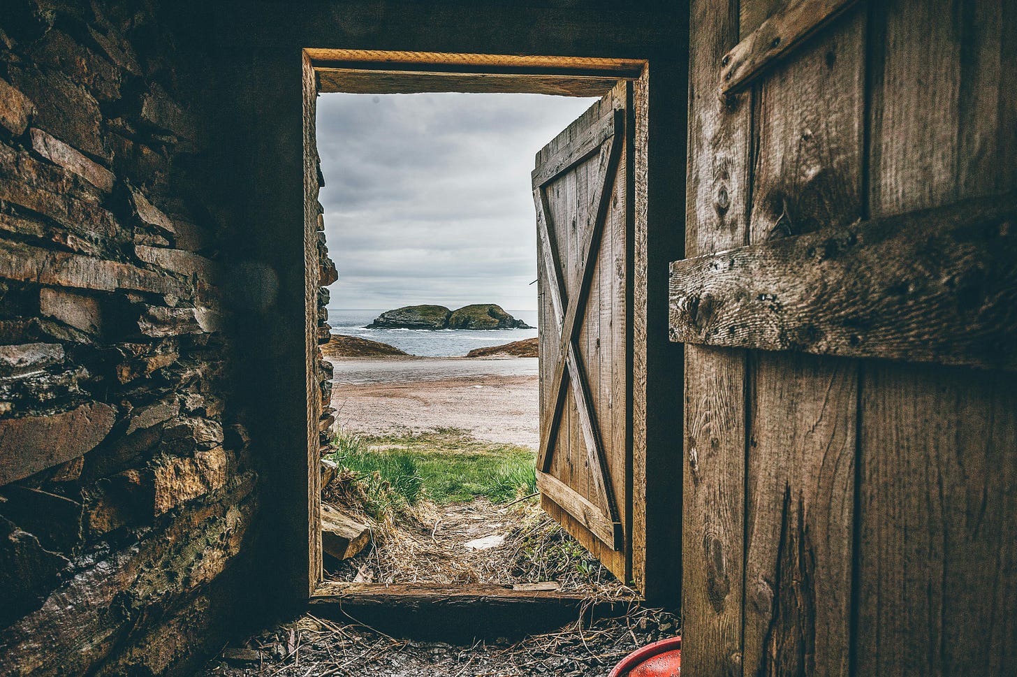 Brown Wooden Opened Door Shed · Free Stock Photo