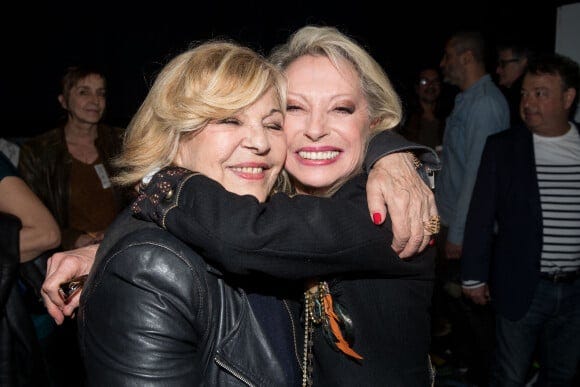 Photo : Exclusif - La chanteuse Nicoletta et Véronique Sanson - People lors  du concert de Véronique Sanson au Palais des Sports à Paris. Le 26 avril  2019. © Cyril Moreau / Bestimage - Purepeople