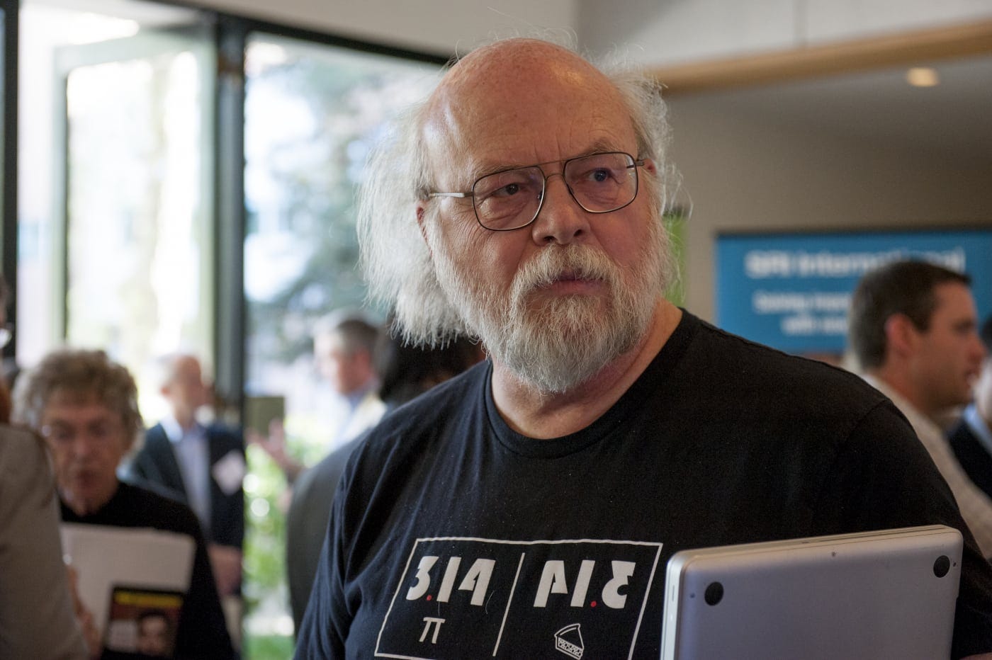 Nace el creador de Java: James Gosling - LCG