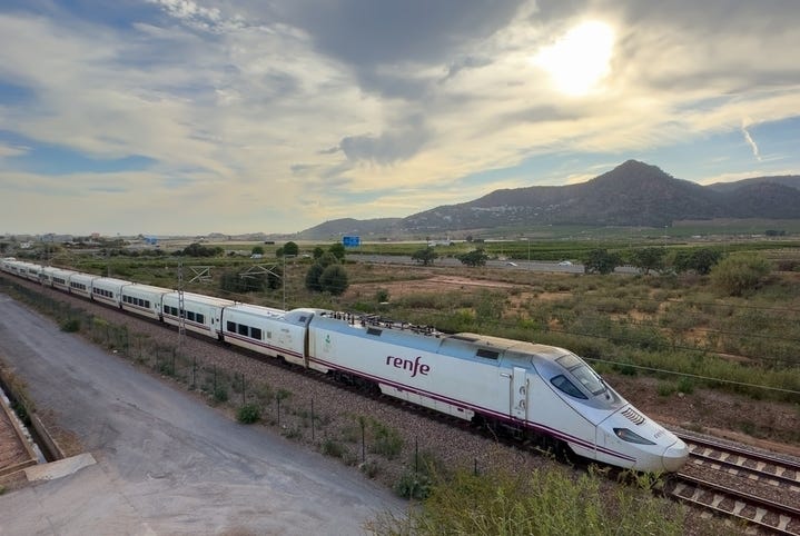 Renfe Plans to Extend Routes to Lisbon and Porto