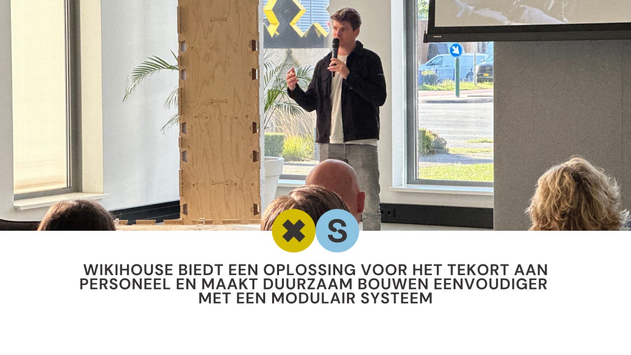 A man speaks into a microphone in front of a WikiHouse block. The text underneath reads: WikiHouse offers a solution for the shortage of personnel and makes sustainable construction easier with a modular system.