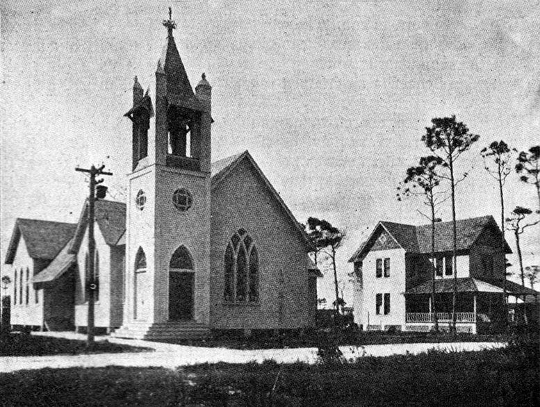 Original First Baptist Church in 1904.