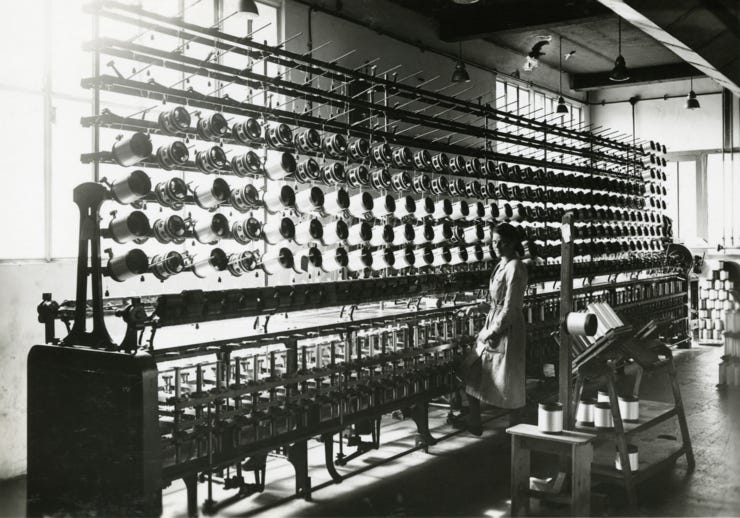 Fabricación de lana de vidrio en la fábrica de Rantigny en 1943