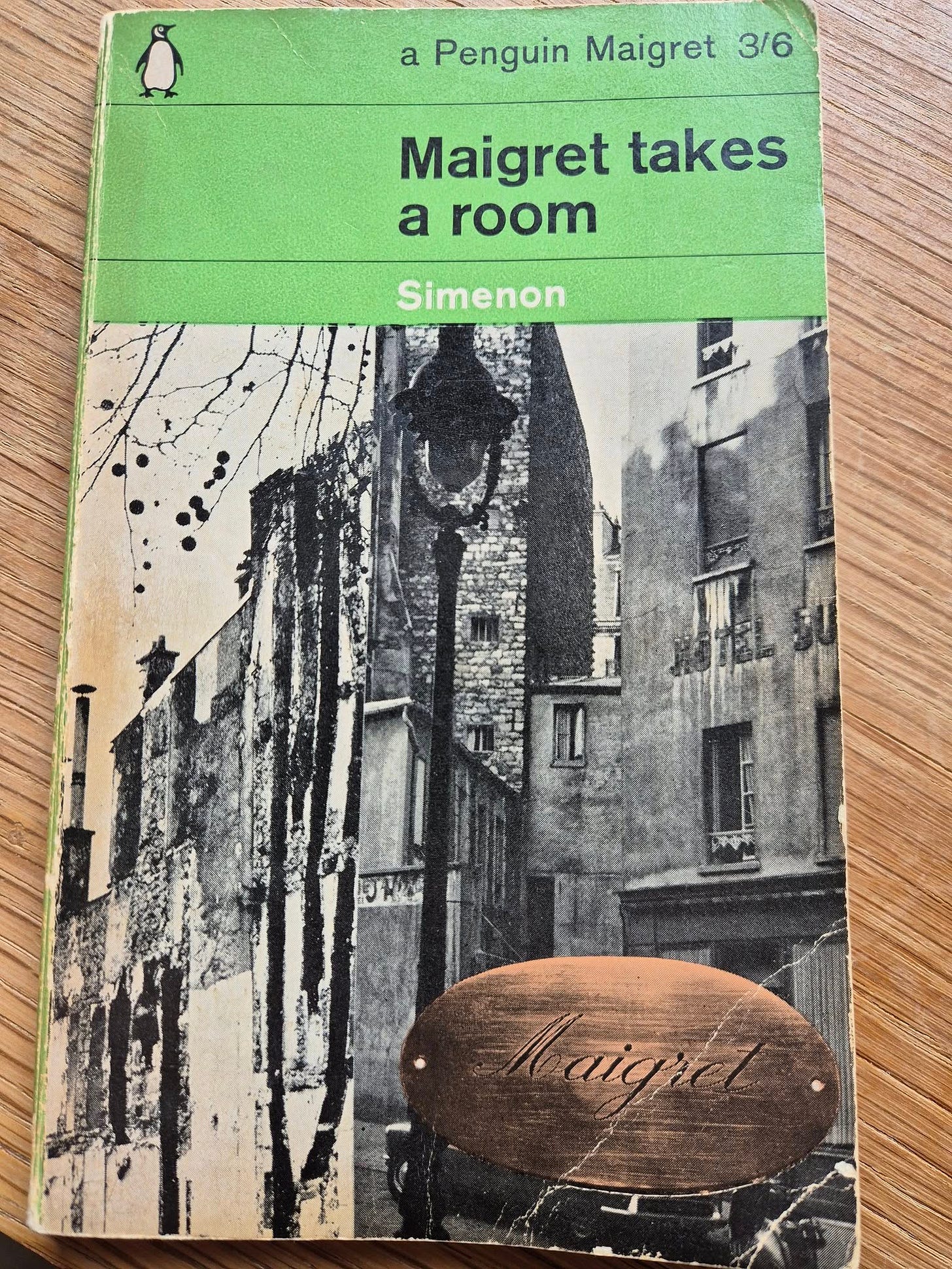 May be an image of text that says 'a Penguin Maigret 3/6 Maigret takes a room Simenon baigra aig'