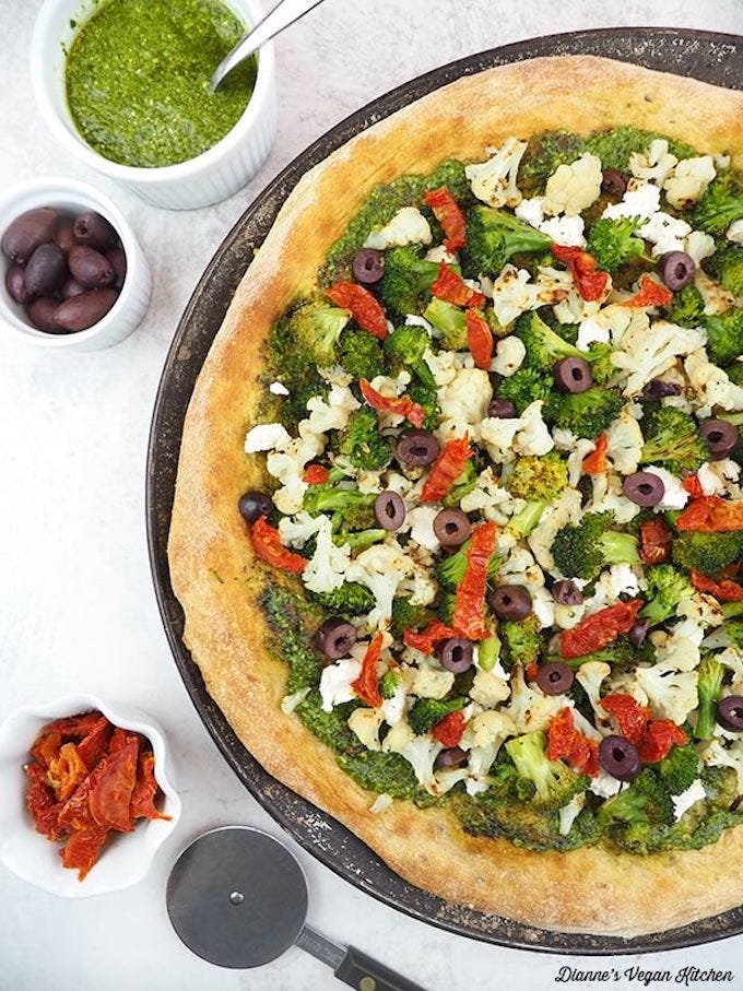 Vegan green and white pizza