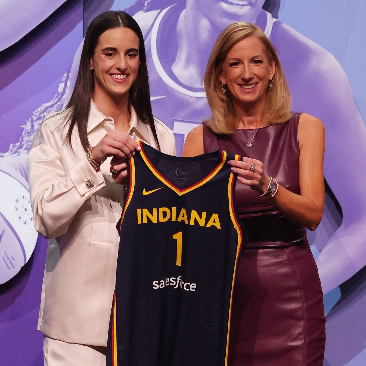 Caitlin Clark Goes No. 1 in the WNBA Draft - WSJ