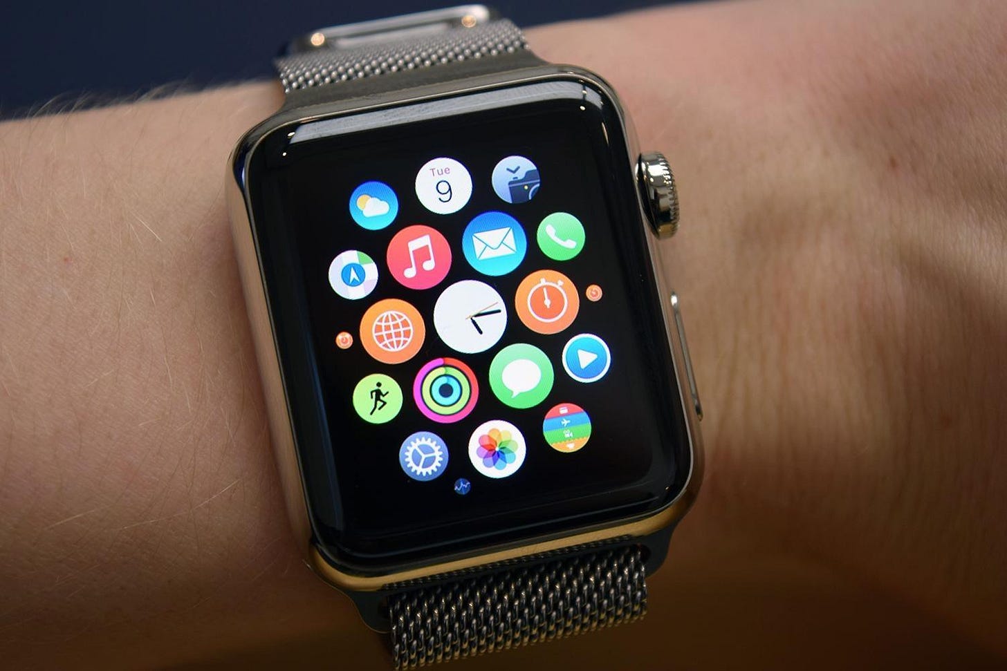 Get your Apple Watch apps right now: The Apple Watch app store goes live