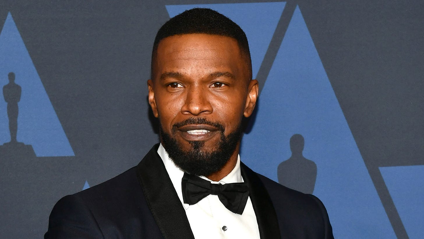 Jamie Foxx Waves From Aboard A Boat In First Public Appearance Since  Hospitalization – Deadline