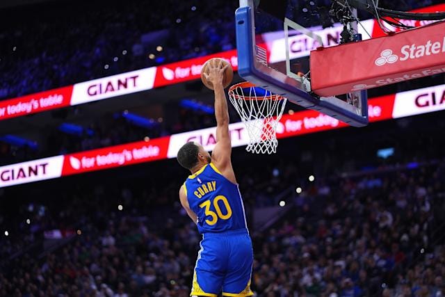 Stephen Curry says he's retiring from the slam dunk after throwing down 1st  jam in 6 years - Yahoo Sports