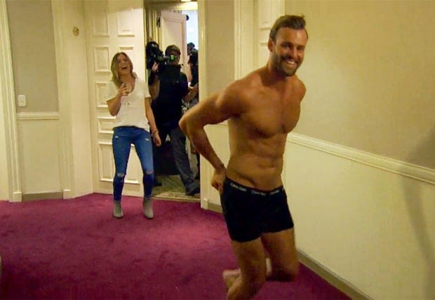 bachelorette robby strips down for jojo fletcher 2016