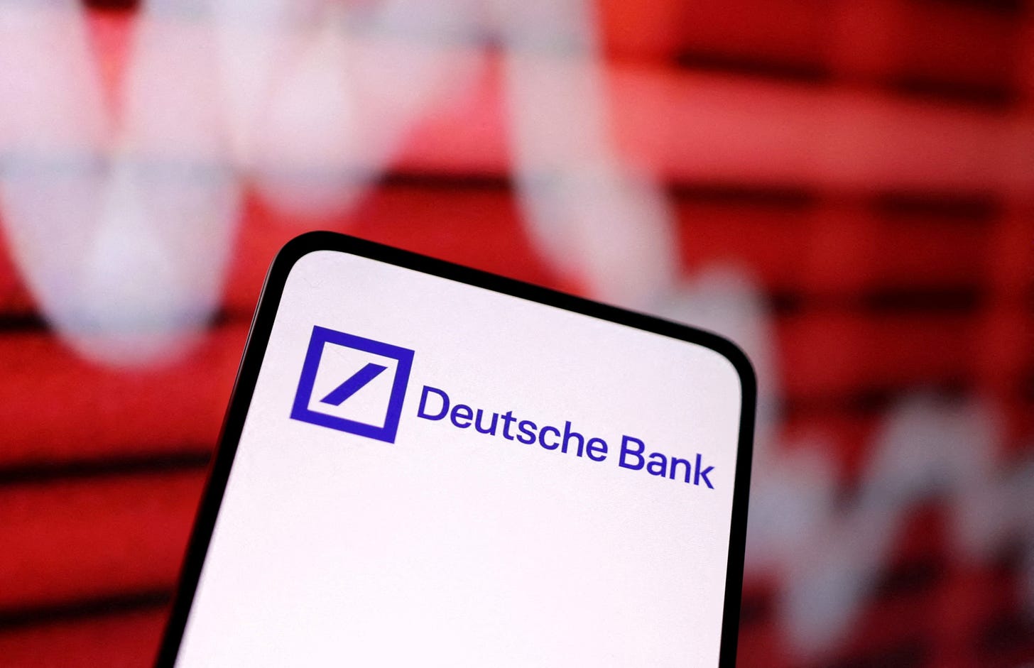 Deutsche Bank tumbles as jittery investors seek safer shores | Reuters