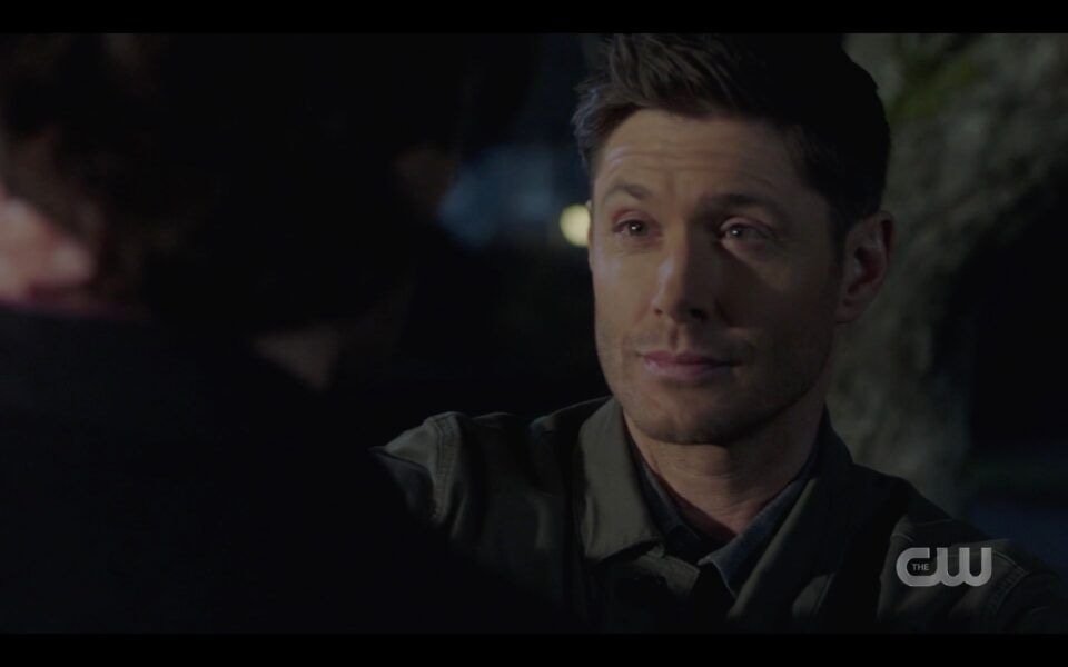 SPN Dean Winchester giving phone to Sam from Eileen 1518