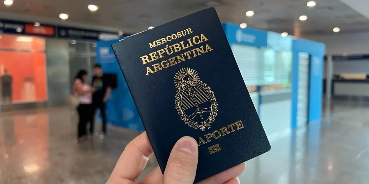 Los países a los que se puede viajar sin VISA, solo con pasaporte argentino  | La 100