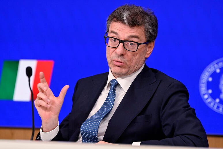 Giorgetti - RIPRODUZIONE RISERVATA
