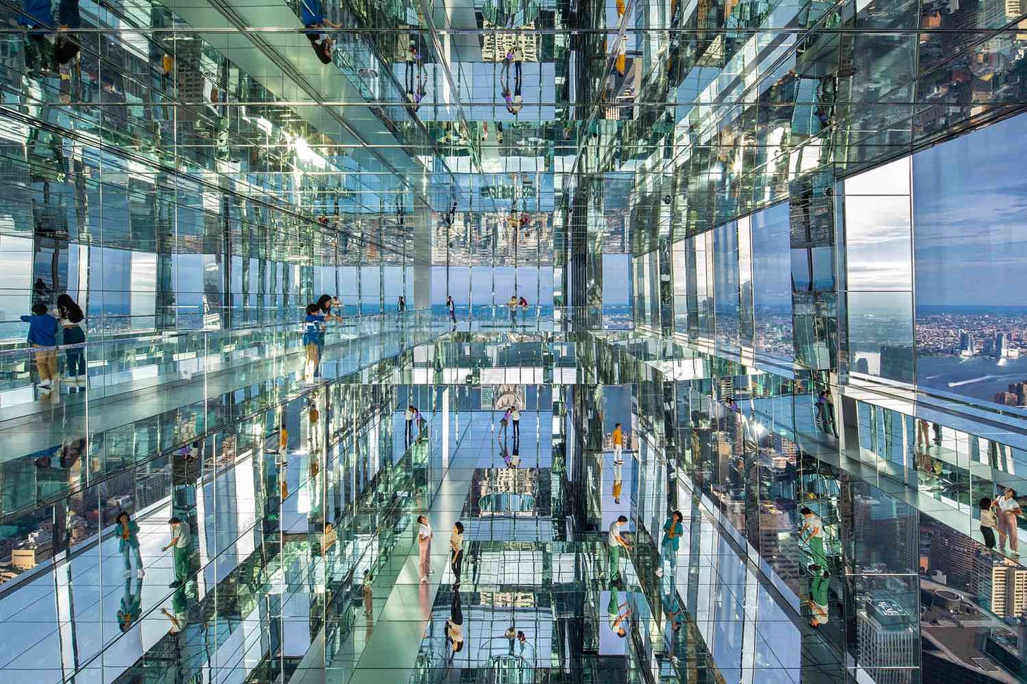 This Mirrored Room 1,000 Feet Above Grand Central Offers a Stunning  Perspective of the NYC Skyline