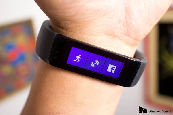 microsoft band up close on arm 2015 images