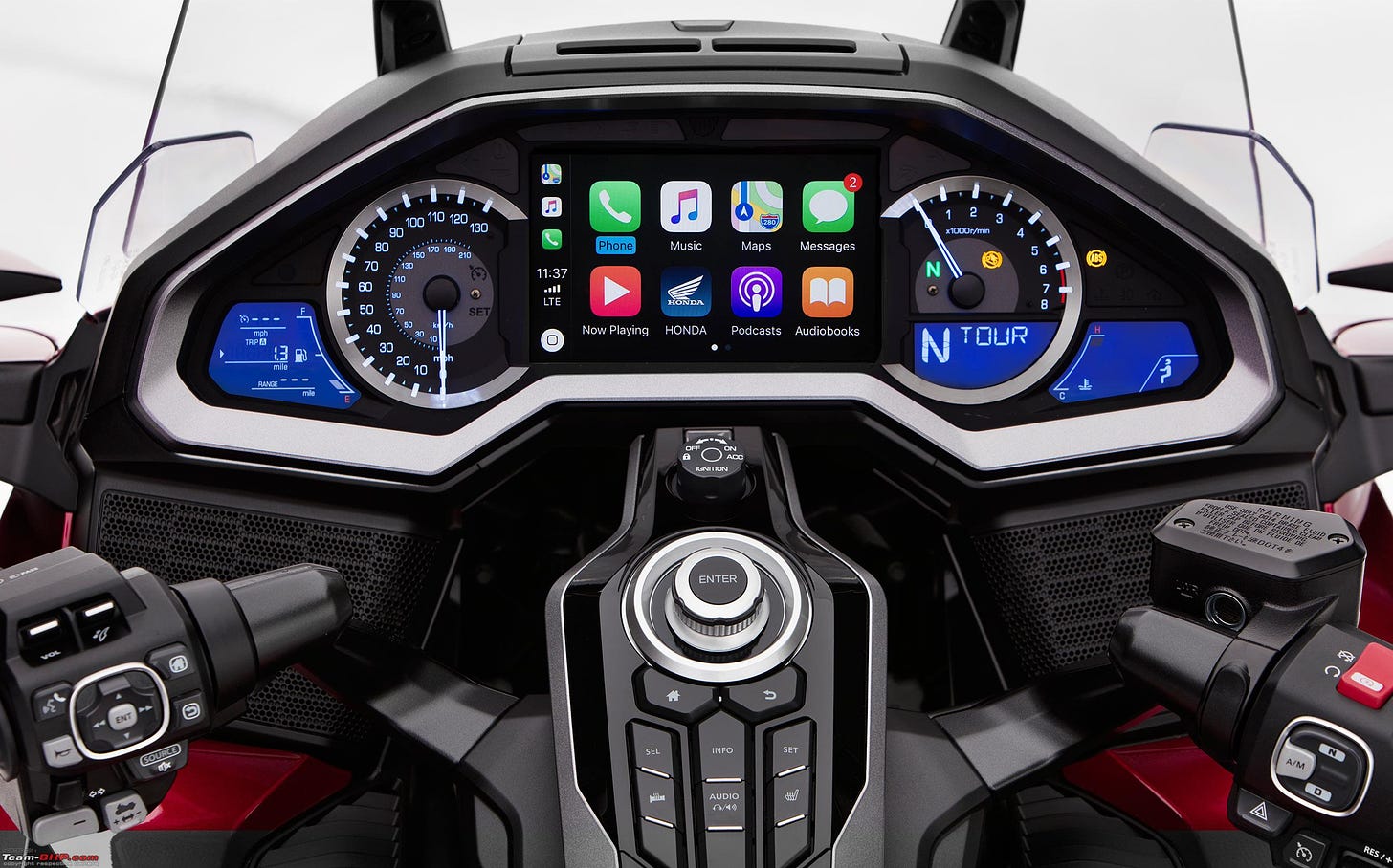 2018 Honda Gold Wing unveiled, gets Apple CarPlay - Team-BHP