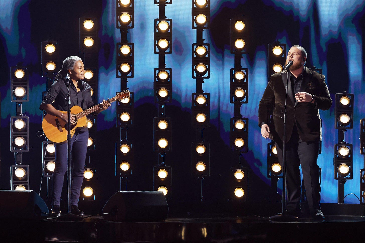 Tracy Chapman & Luke Combs Deliver Gripping Performance Of "Fast Car" |  2024 GRAMMYs | GRAMMY.com