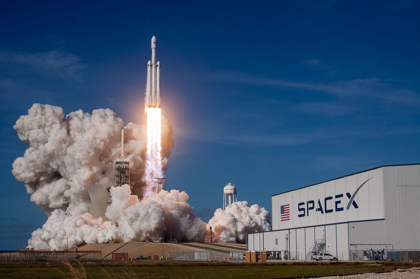 Falcon Heavy Demo Mission. Credit: Space X / Filckr. 