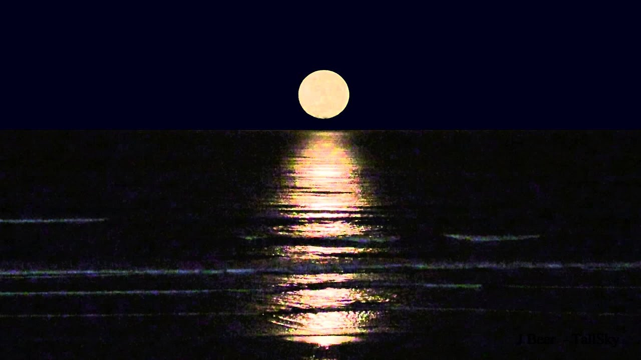 Relaxing: Moon Set Over Ocean Beach with Surf Sounds, 1 Hour (Newport,  Oregon)