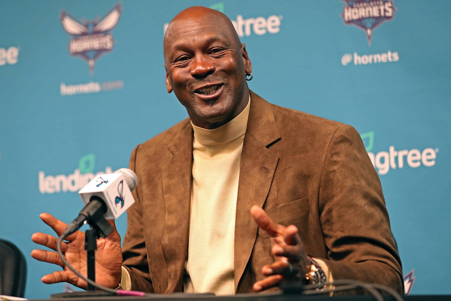Michael Jordan considers Hornets sale; no deal imminent - The Charlotte Post
