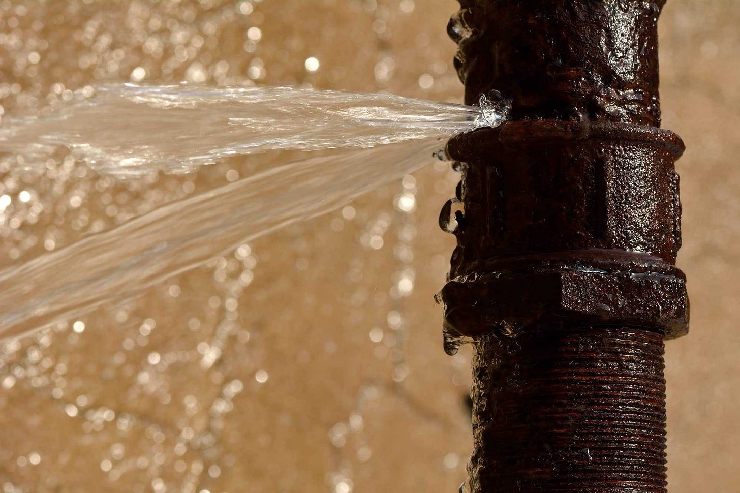 6 Reasons Why Your Water Pipes Burst