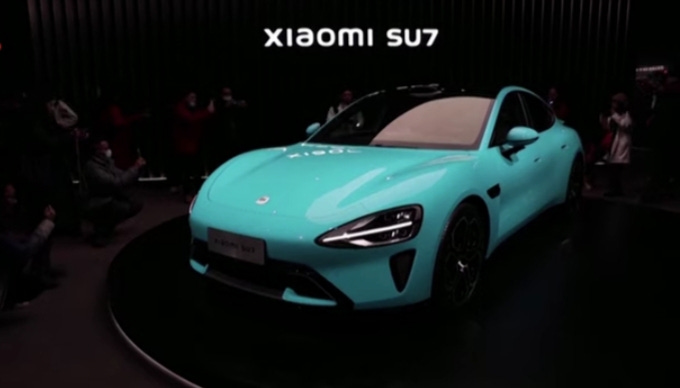 Xiaomi Unveils SU7 Electric Car, Aiming to Rival Tesla and Porsche