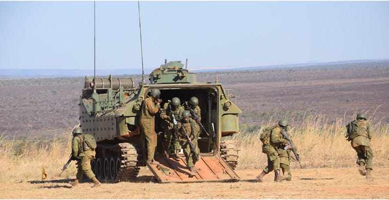 Brasil faz exercício militar com tropas da China pela 1ª vez