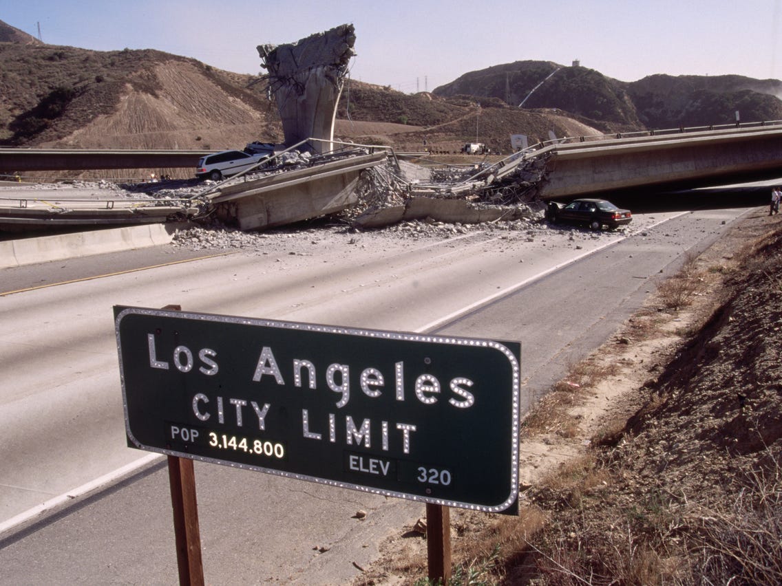 Photos: 1994 Northridge Earthquake in Los Angeles