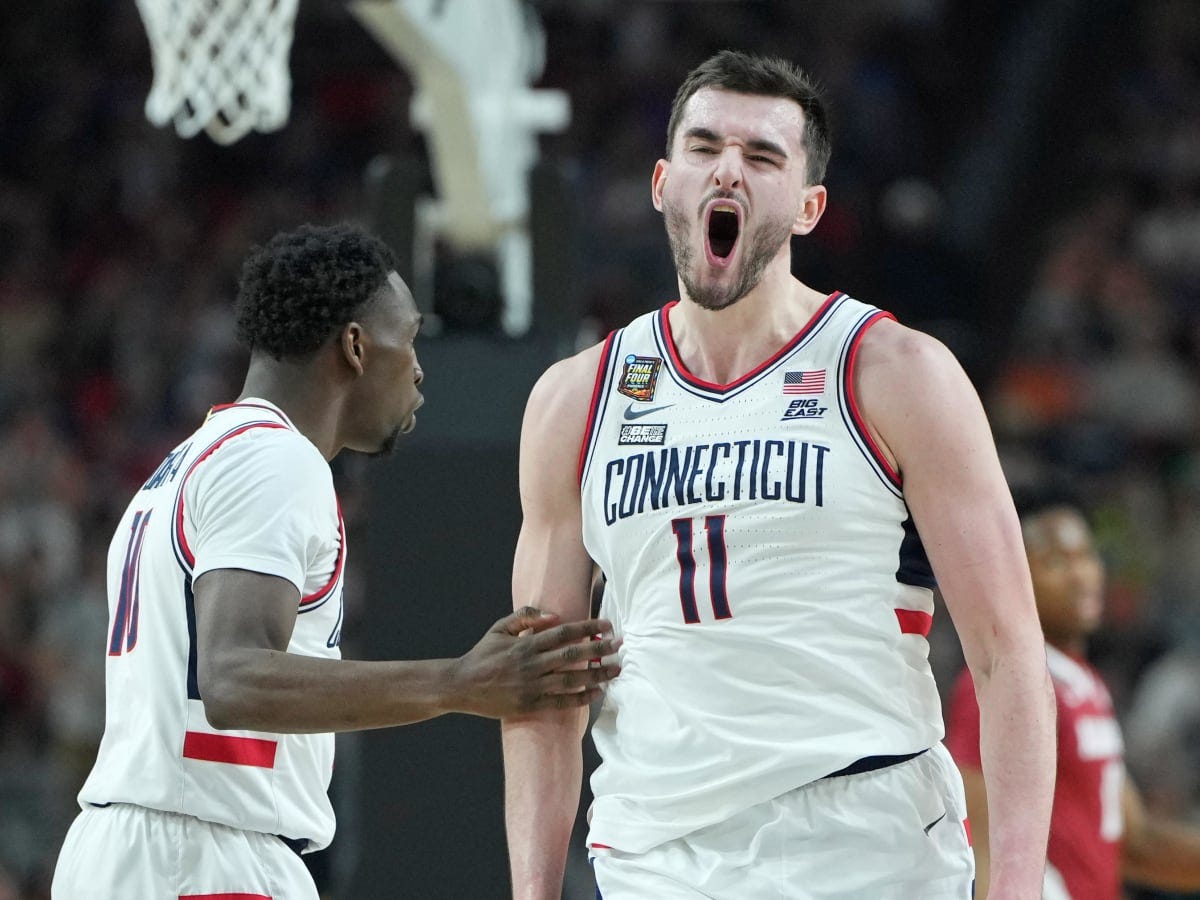 UConn's Alex Karaban to Enter NBA Draft After Back-to-Back National  Championships