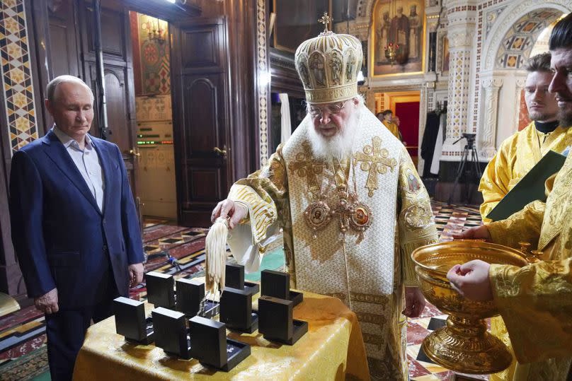 Vladimir Putin has asked Patriarch Kirill to bless crosses and icons for Russian military. Source: Sergey Vlasov/Russian Orthodox Church Press Service