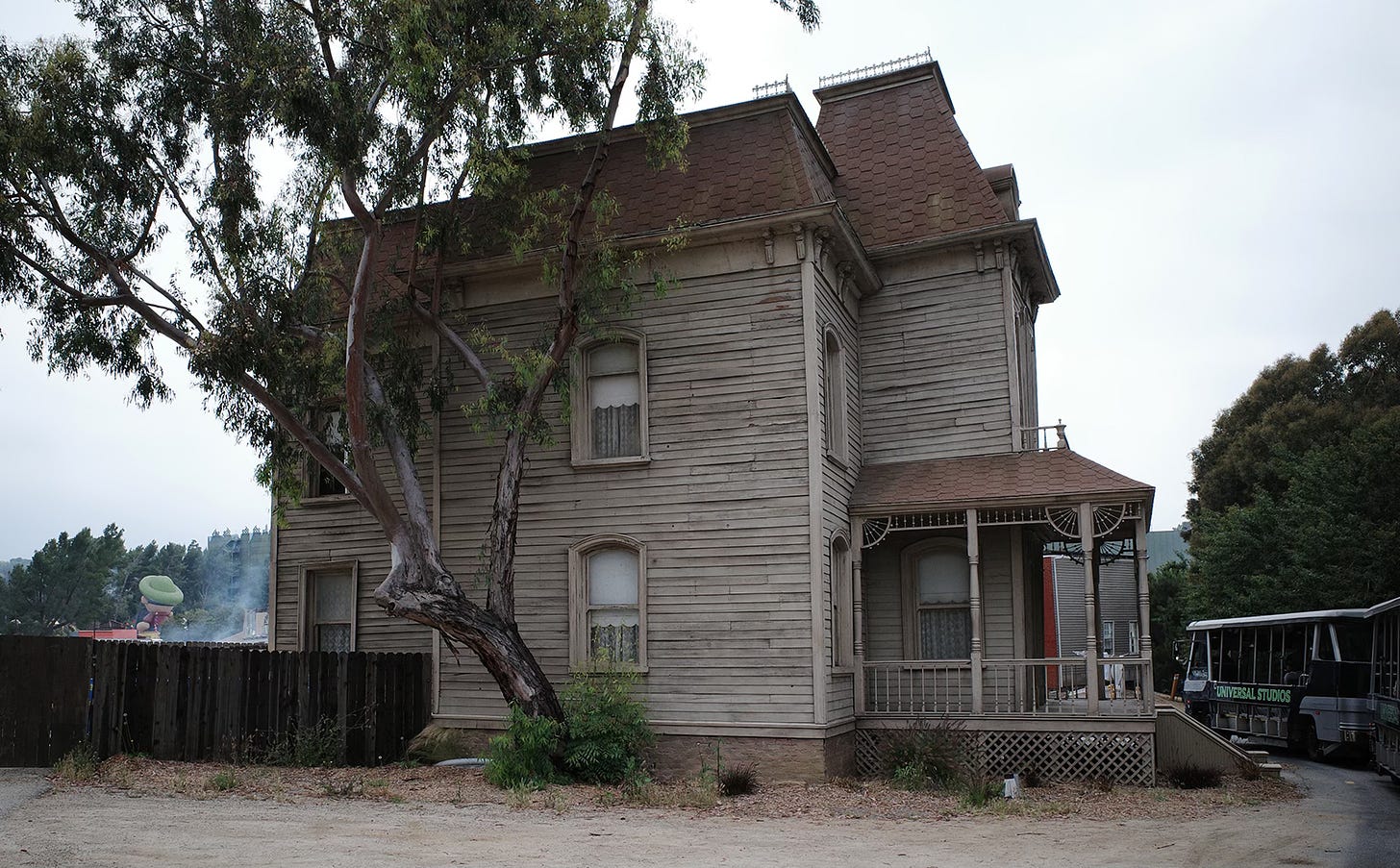 Old, dilapidate wooden house used in the film Psycho from the Universal Studios Tour