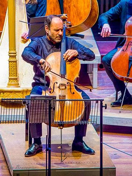 Hoffman performs at the Amsterdam Biënnale. Photo: Ben Bonouvrier