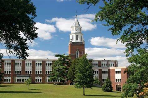 Southern Illinois University: Pulliam Hall -- Kids Encyclopedia ...