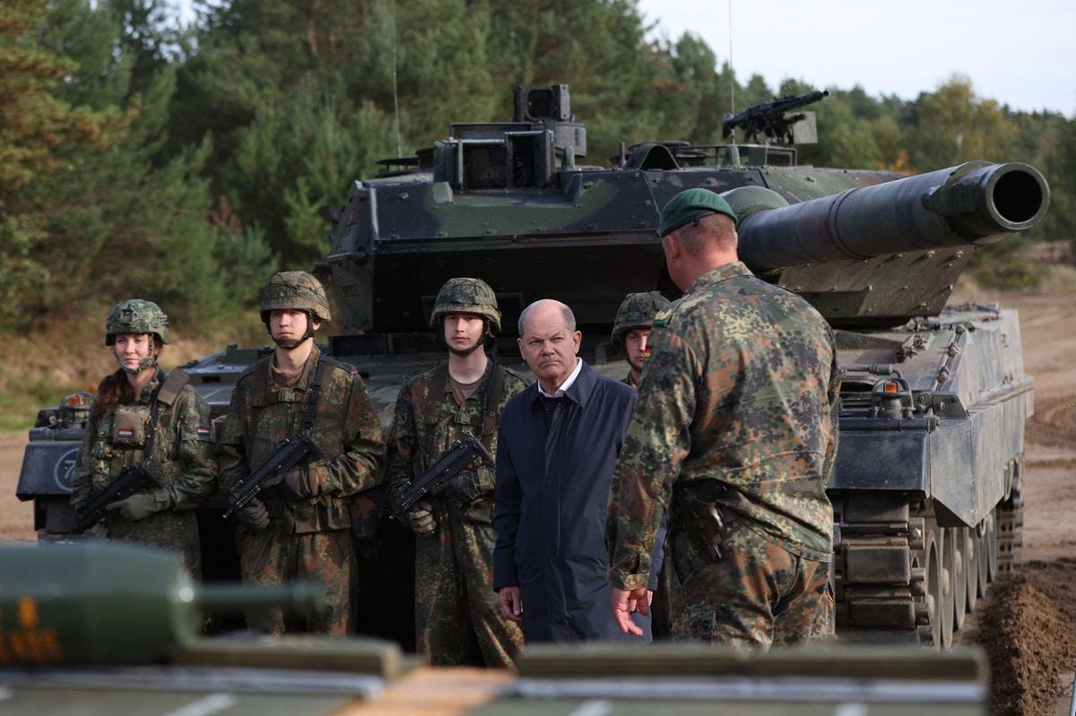 Germany Agrees to Send 14 Leopard 2 Battle Tanks to Ukraine - Bloomberg