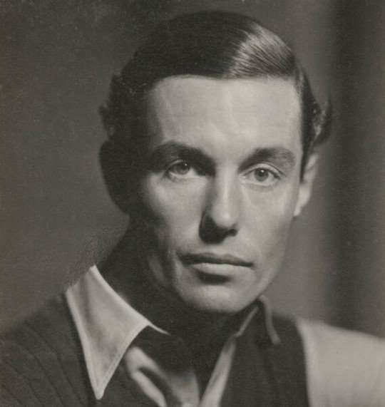Ian Fleming | Creator of James Bond | Blue Plaques | English Heritage