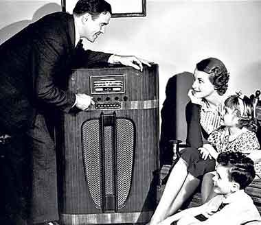 old-time-radio-listening-1.jpg