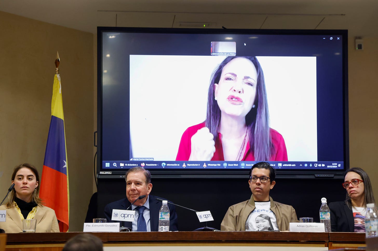 María Corina Machado interviene en el acto del Día de los Derechos Humanos en Madrid vía teleconferencia, este martes.