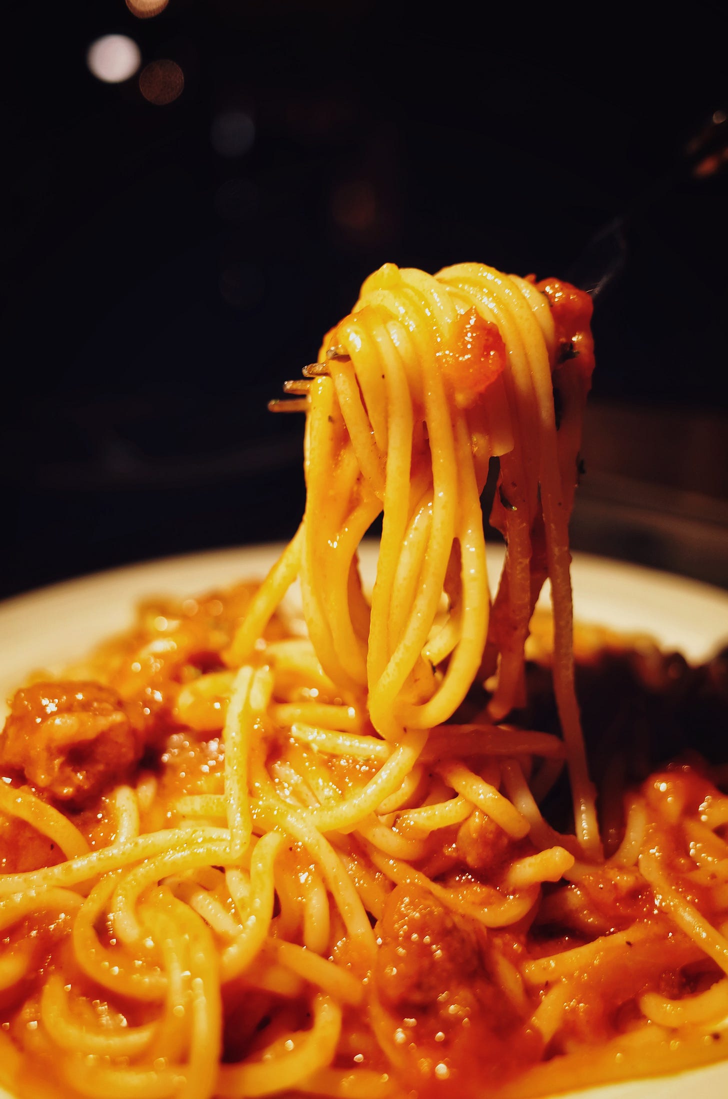 pasta dish on white ceramic plate | Keeping Spaghetti Untangled in a Cold Pasta Salad pasta dish on white ceramic plate | Keeping Spaghetti Untangled in a Cold Pasta Salad